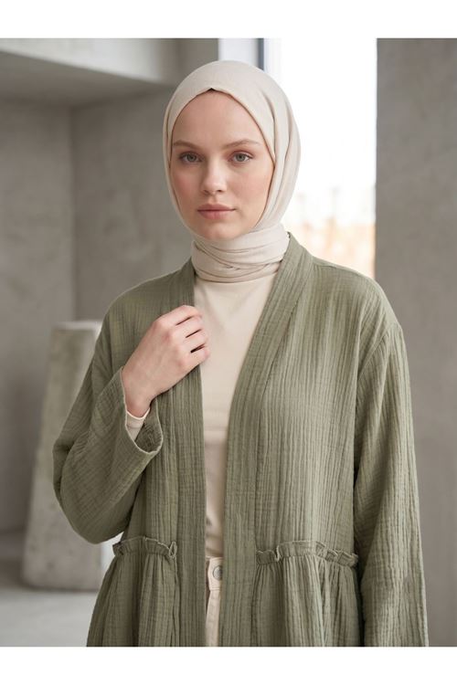 Lunsera Kadın Müslin Kumaş Açık Ön Kimono Büzgü Detaylı Geniş Kollu Tesettür Kimono-Haki