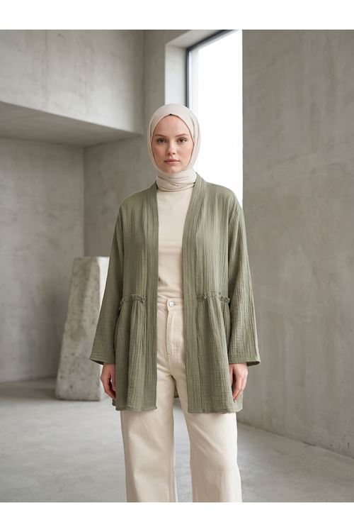 Lunsera Kadın Müslin Kumaş Açık Ön Kimono Büzgü Detaylı Geniş Kollu Tesettür Kimono-Haki