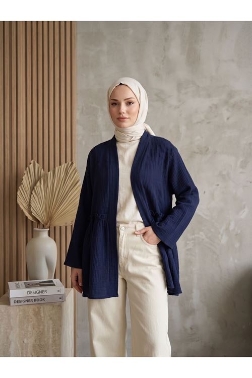 Lunsera Kadın Müslin Kumaş Açık Ön Kimono Büzgü Detaylı Geniş Kollu Tesettür Kimono-Lacivert